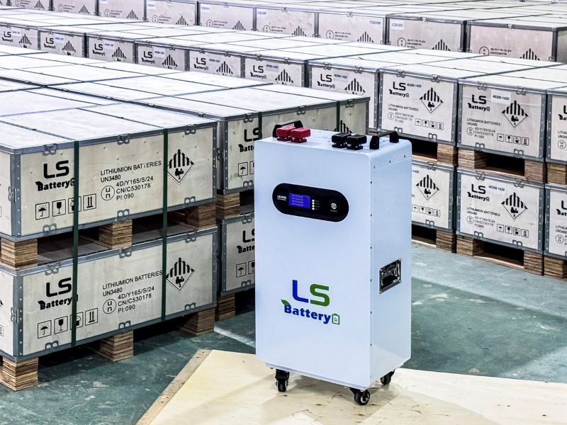 pin-luu-tru-dien-mat-troi