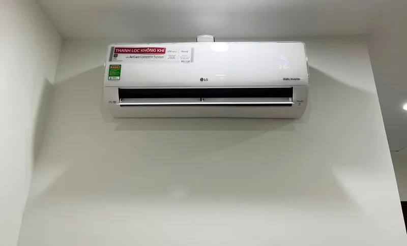 Một số dòng LG hỗ trợ điều khiển từ xa, phù hợp với người dùng thích nhà thông minh.