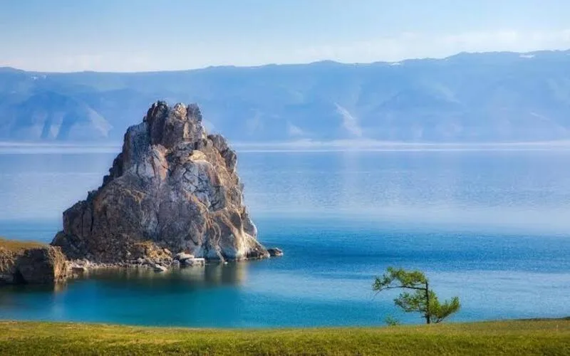 ho baikal ky quan nuoc ngot noi bat giua vung siberia