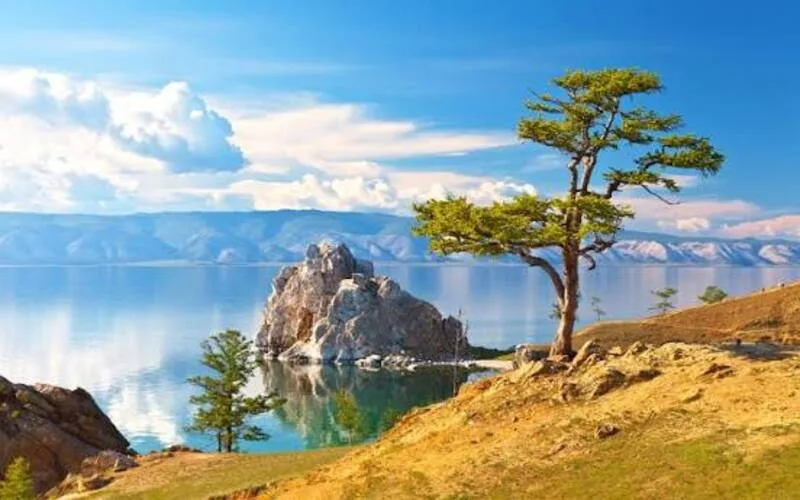 ho baikal ky quan nuoc ngot noi bat giua vung siberia