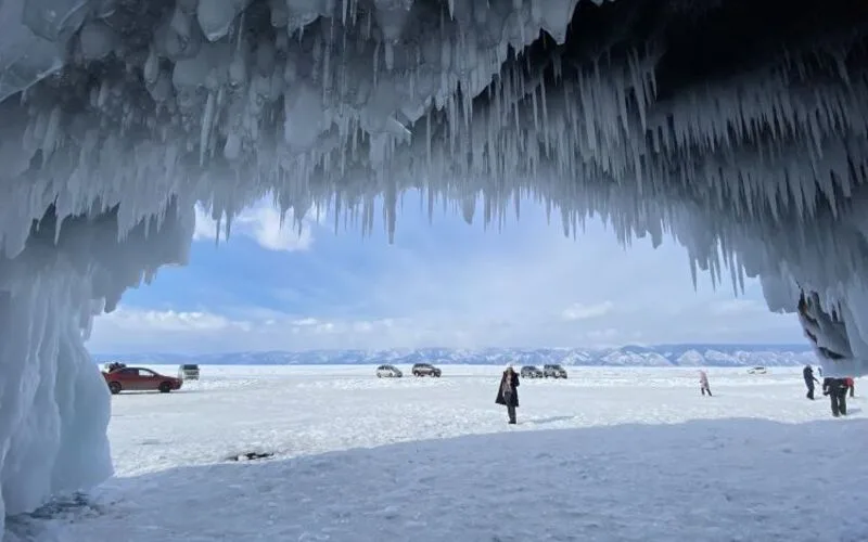 ho baikal ky quan nuoc ngot noi bat giua vung siberia